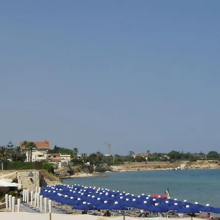 Mora 1st Floor Near The Sea - Climate And Wi-fi Apartment Avola